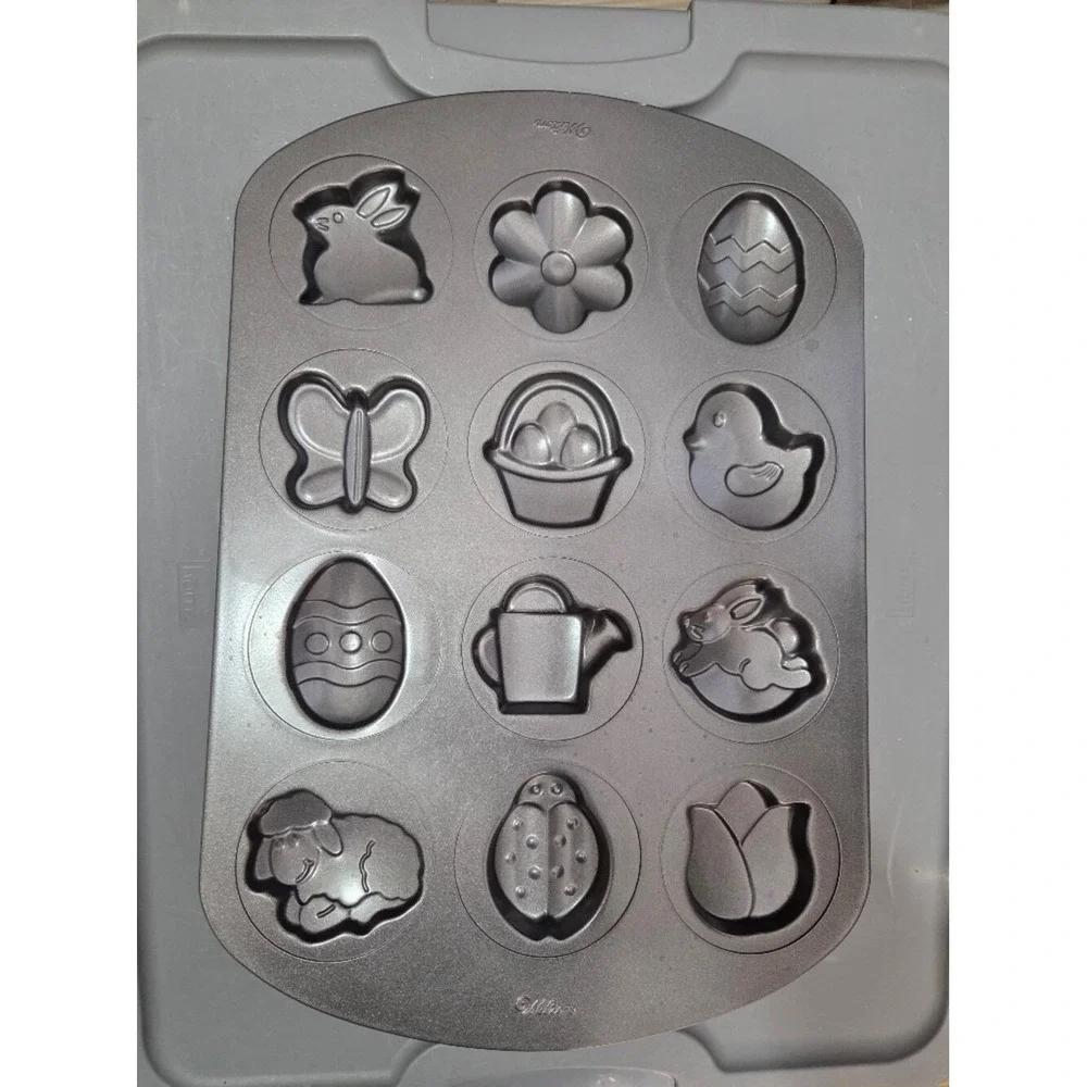 Wilton Easter Non-Stick Cookie Baking Pan Tray Mold Bunny Eggs Basket Tulip Lamb